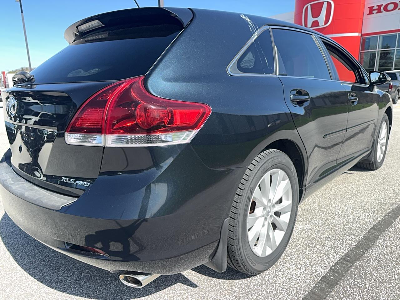 2016 Toyota Venza 4CYL AWD 6A Photo4
