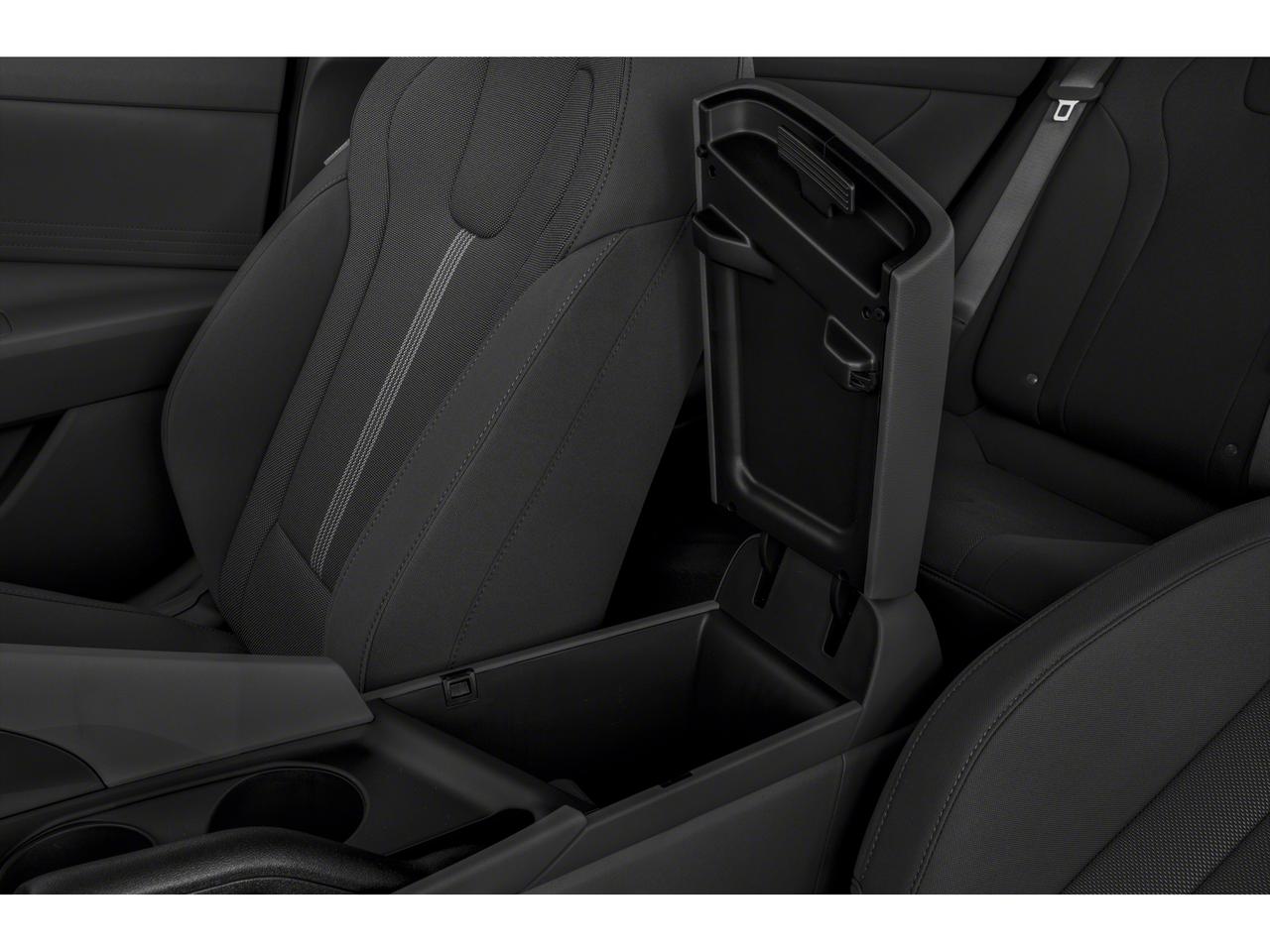 2022 Hyundai Elantra Essential IVT Photo