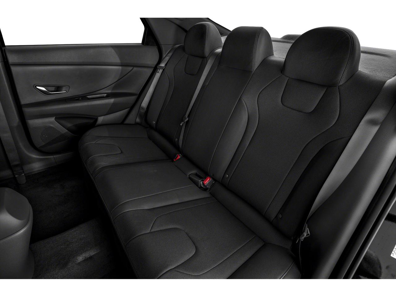 2022 Hyundai Elantra Essential IVT Photo