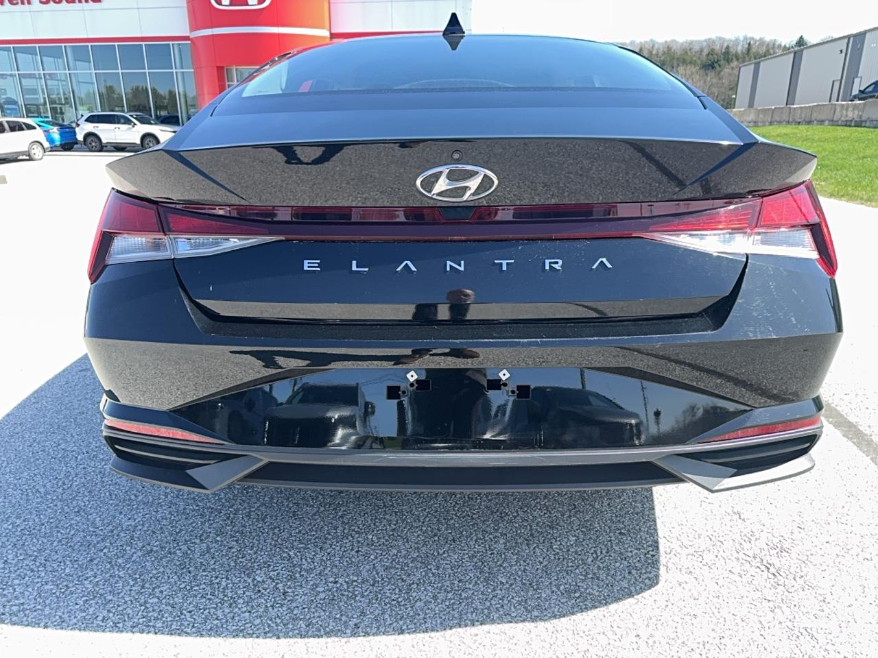 2022 Hyundai Elantra Essential IVT Photo