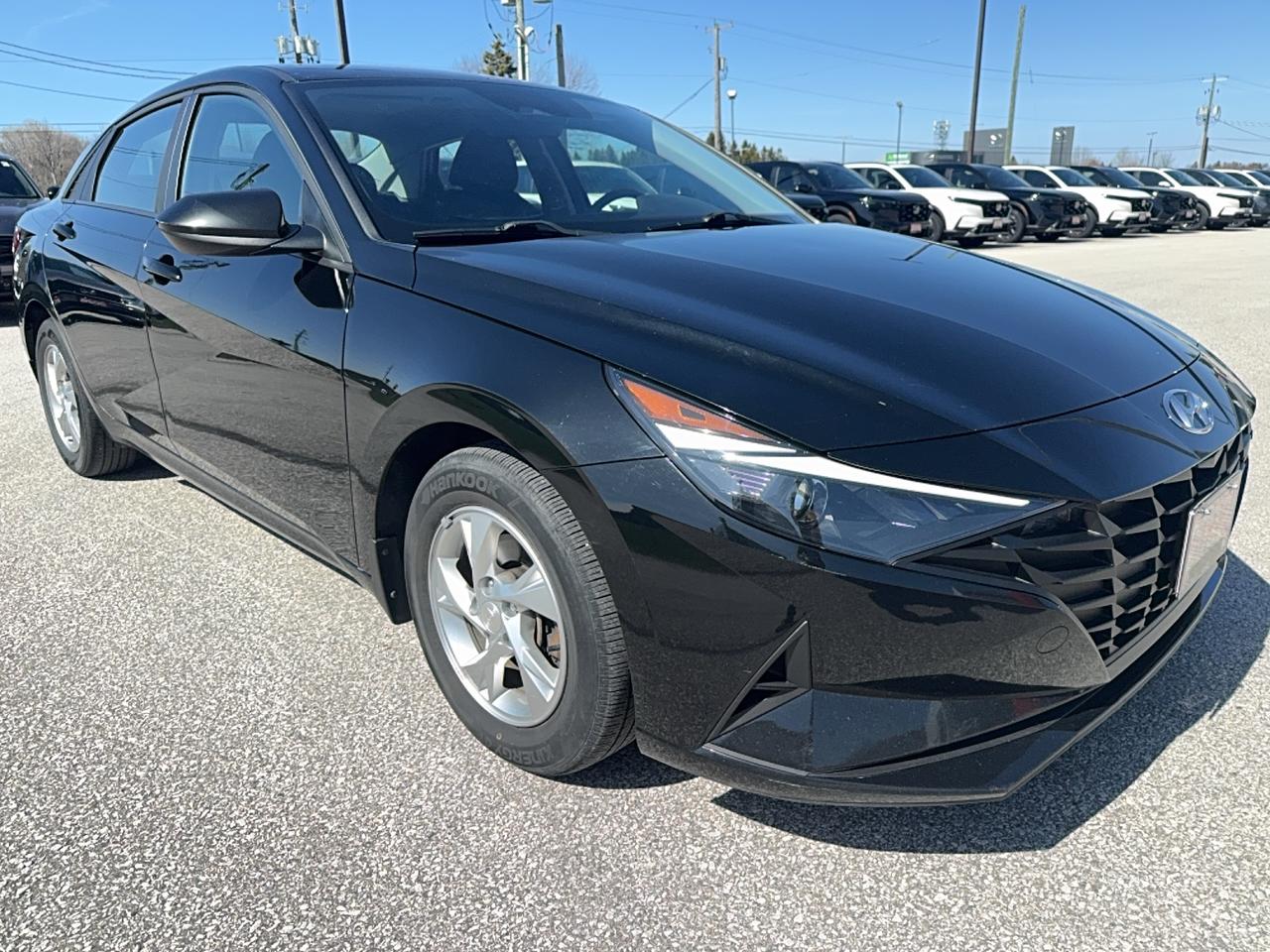2022 Hyundai Elantra Essential IVT Photo