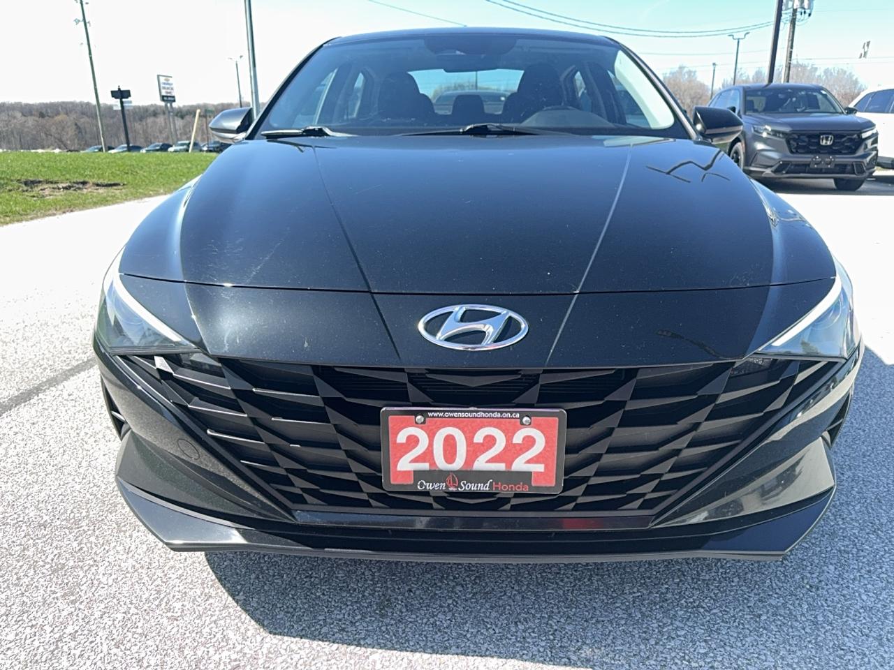 2022 Hyundai Elantra Essential IVT Photo