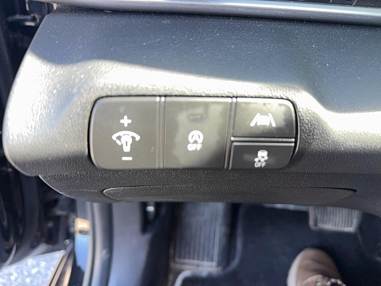 2022 Hyundai Elantra Essential IVT Photo