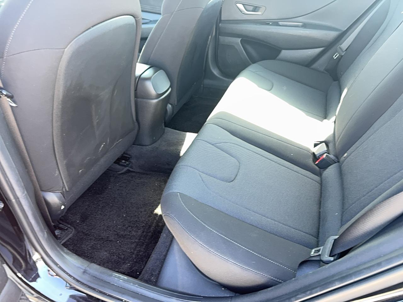2022 Hyundai Elantra Essential IVT Photo