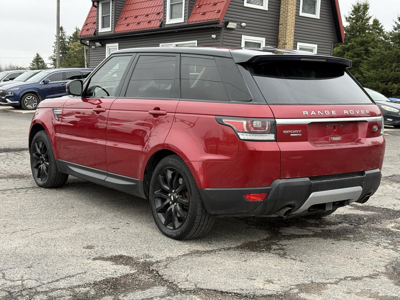 2014 Land Rover Range Rover Sport HSE Photo
