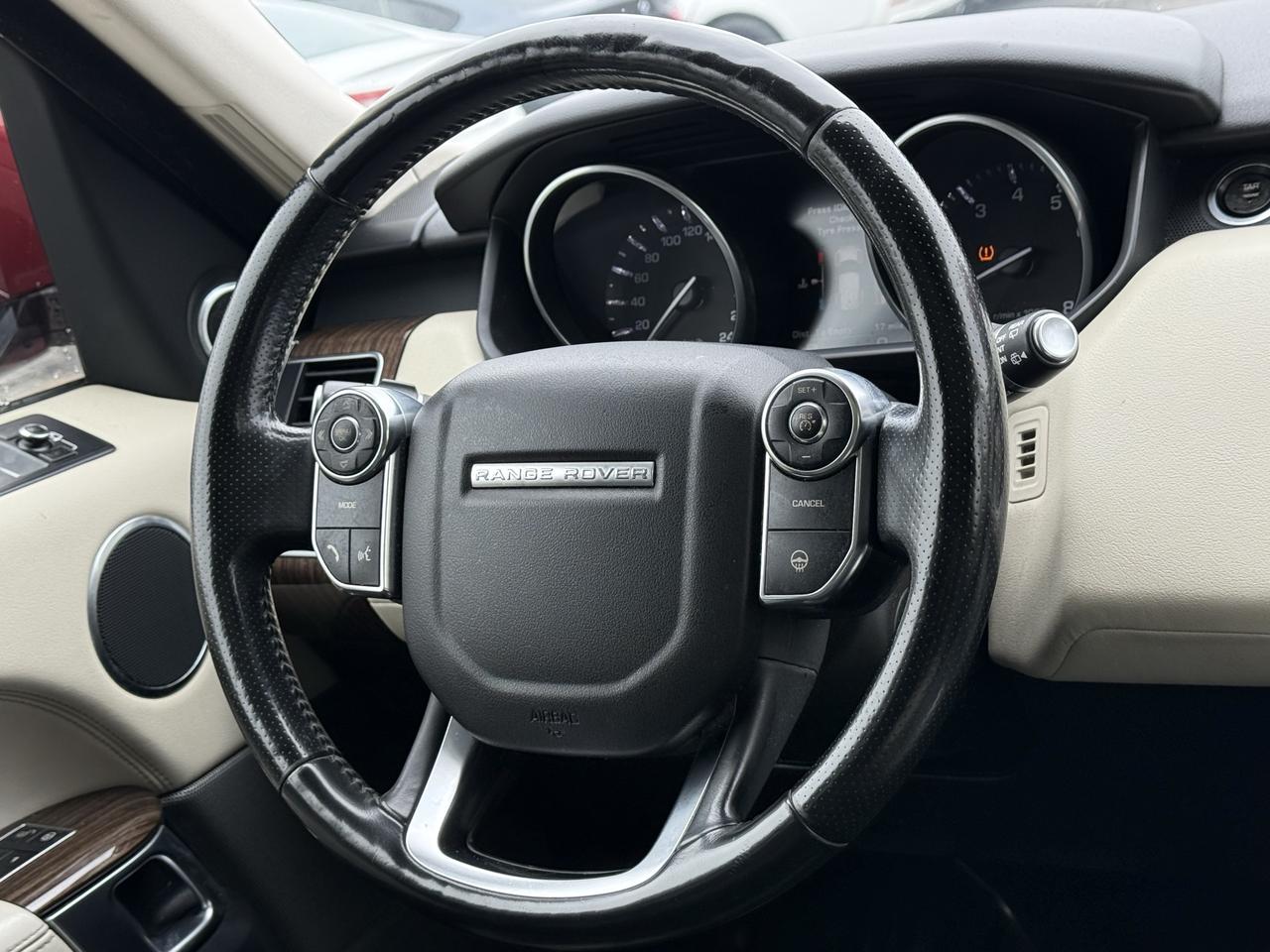 2014 Land Rover Range Rover Sport HSE Photo