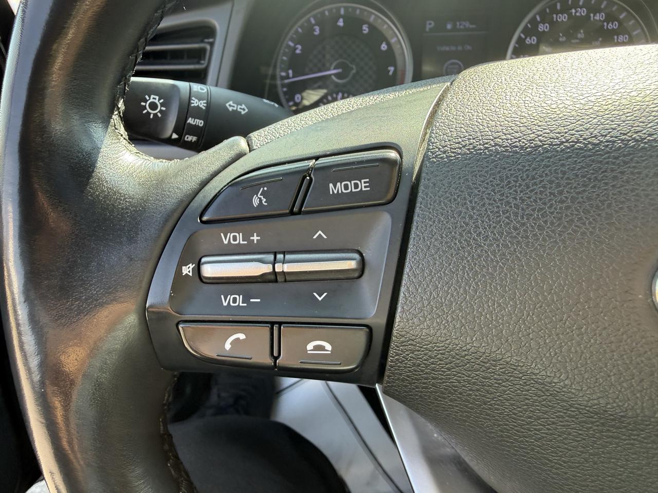 2020 Hyundai Elantra Preferred w/Sun & Safety Package Photo