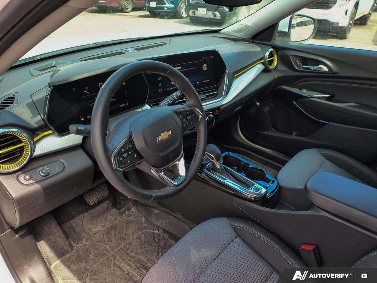 2024 Chevrolet Trax LT  - Low Mileage Photo