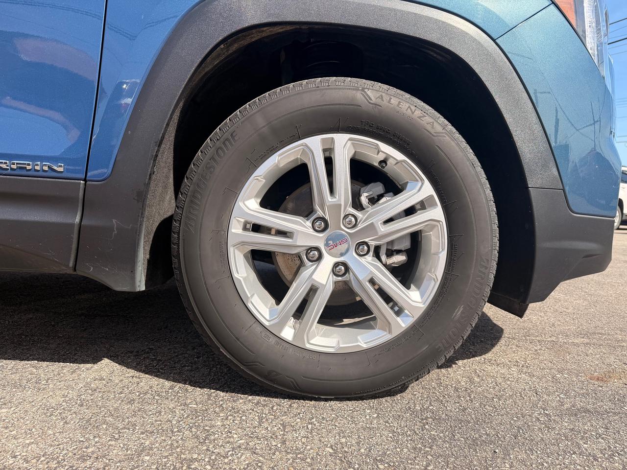 2024 GMC Terrain SLE Photo