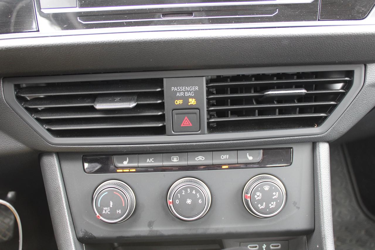 2024 Volkswagen Jetta Trendline Photo