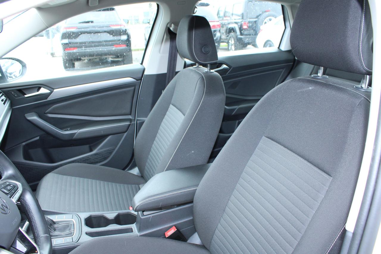 2024 Volkswagen Jetta Trendline Photo