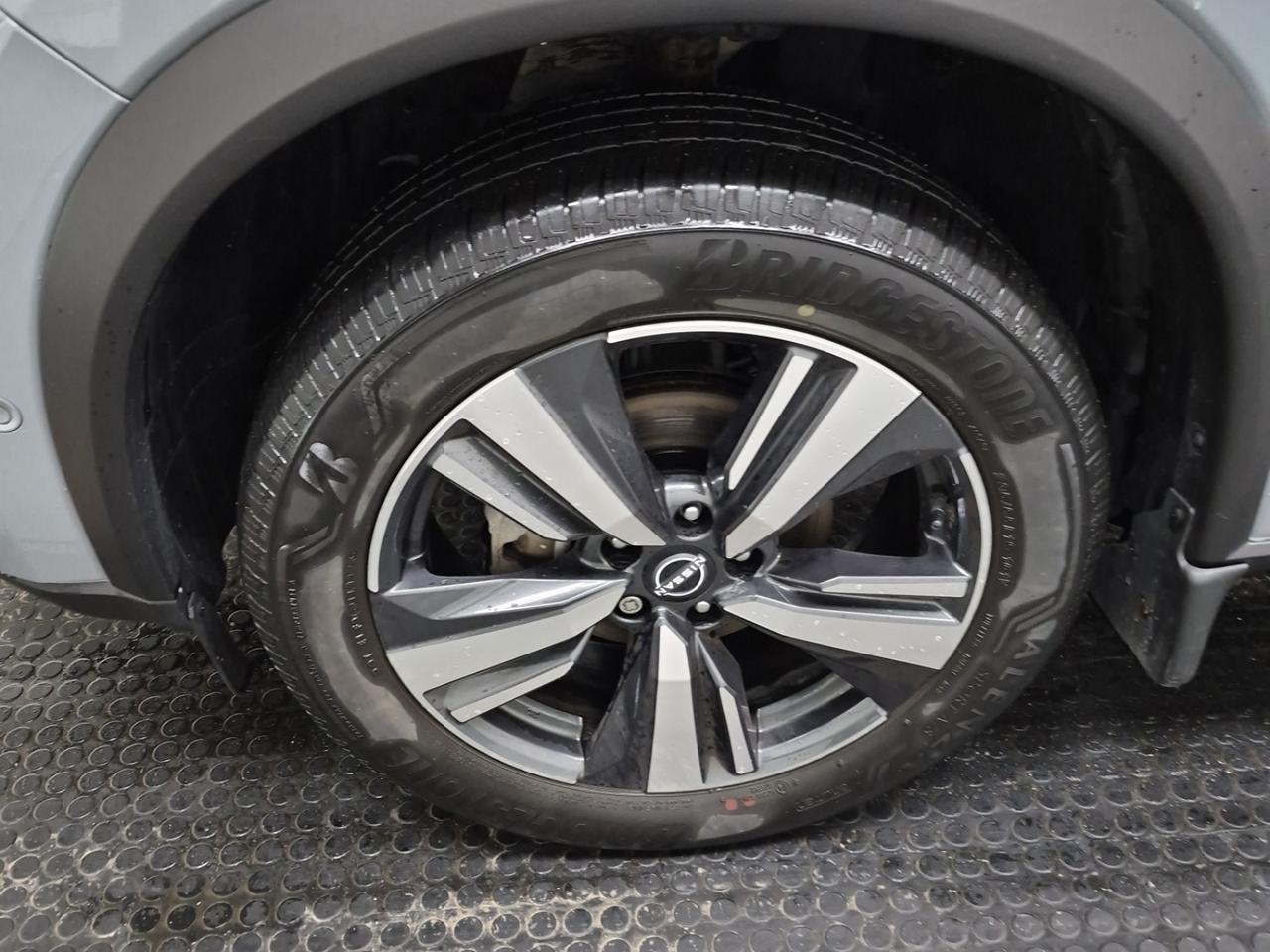 2023 Nissan Rogue Platinum Photo3
