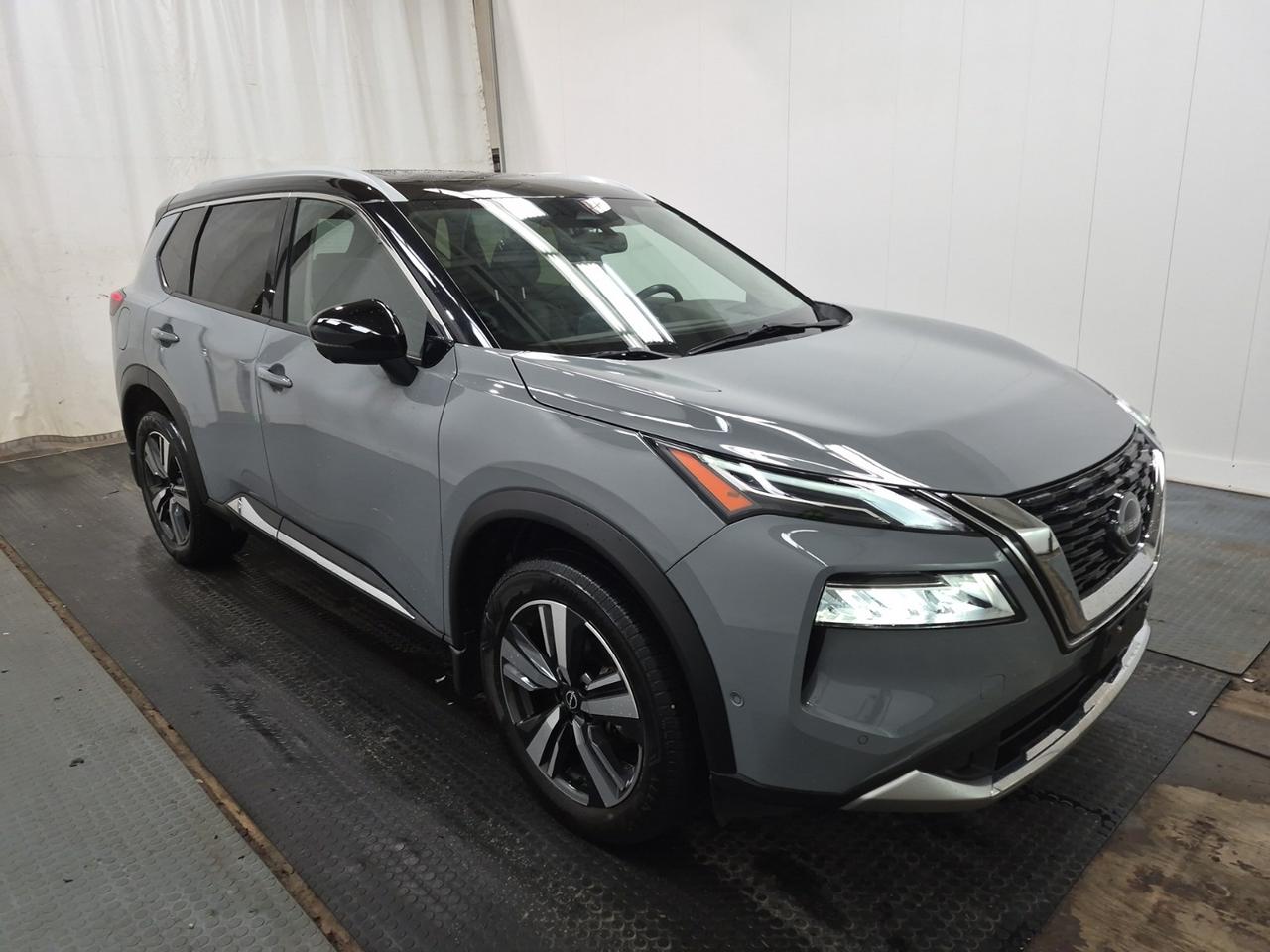 2023 Nissan Rogue Platinum Photo