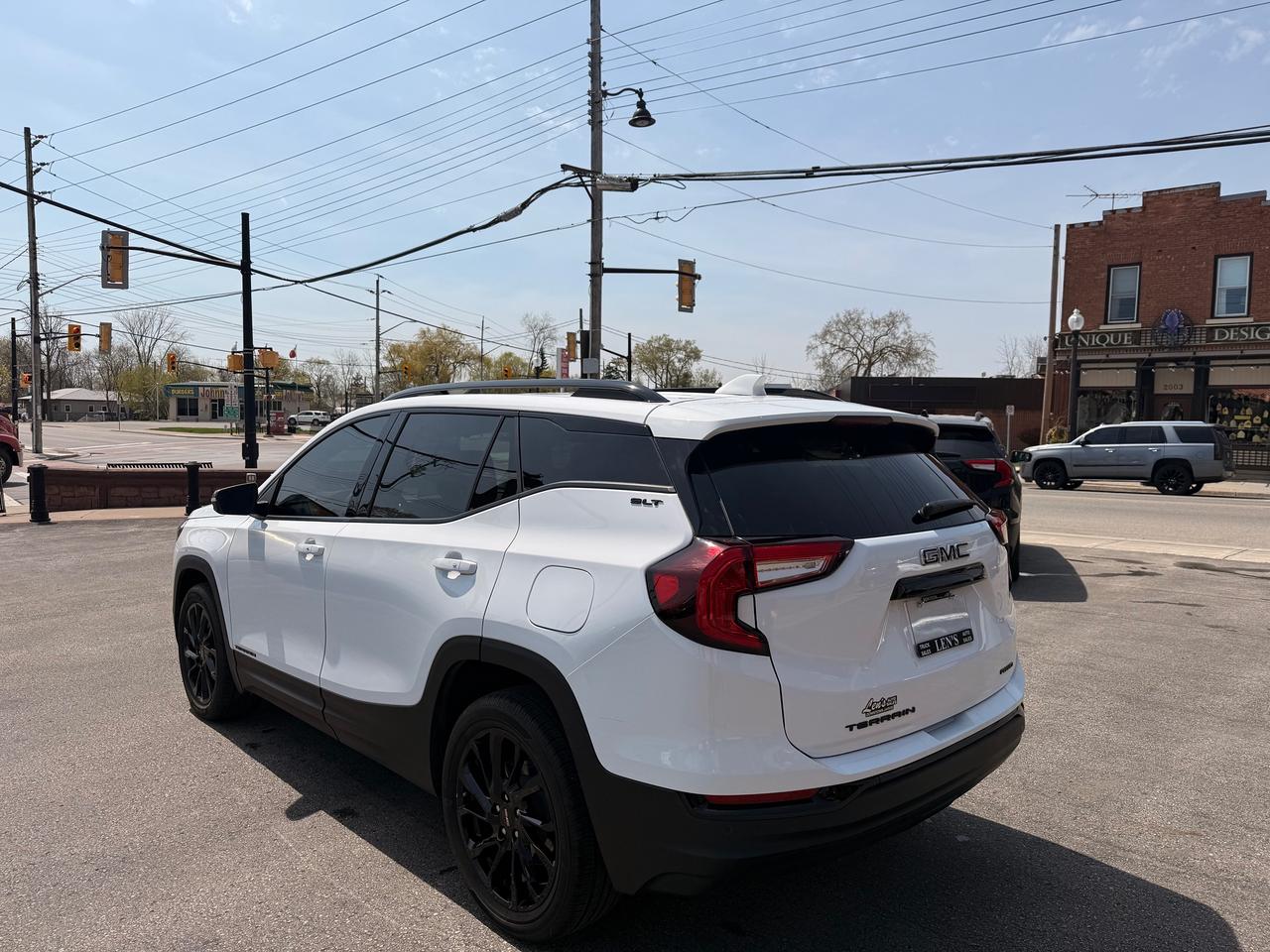 2024 GMC Terrain SLT Photo