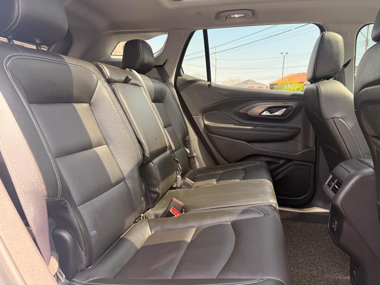 2024 GMC Terrain SLT Photo