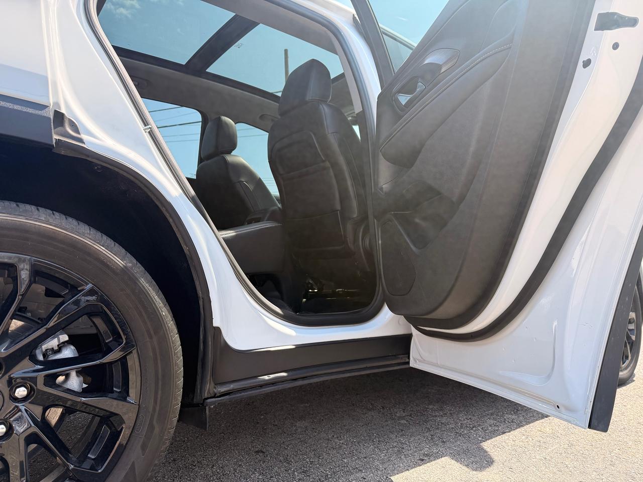 2024 GMC Terrain SLT Photo