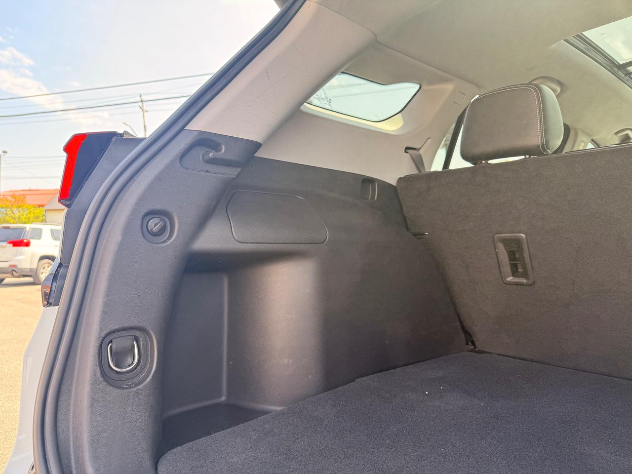 2024 GMC Terrain SLT Photo