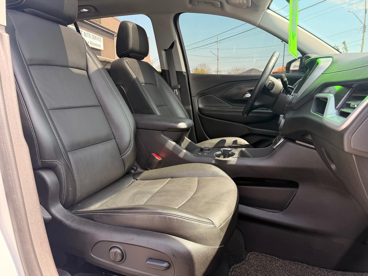 2024 GMC Terrain SLT Photo