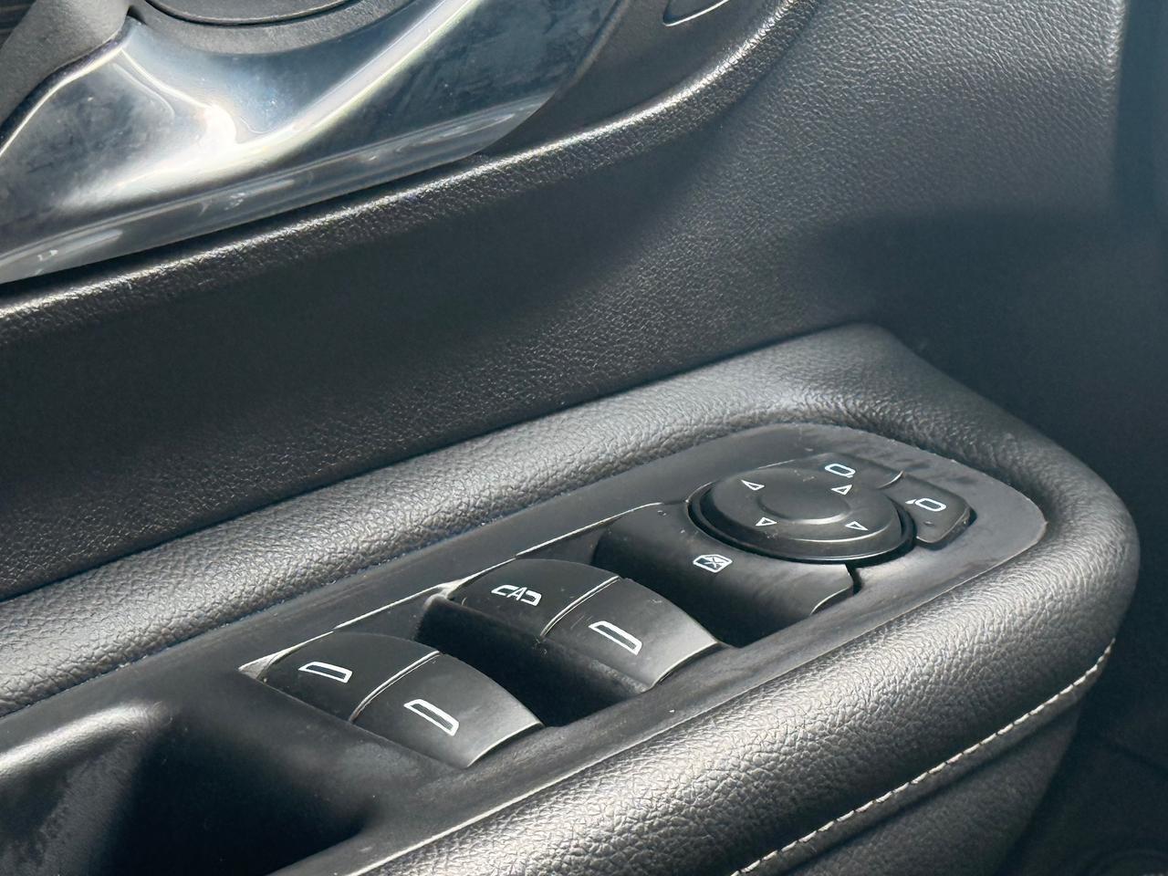 2024 GMC Terrain SLT Photo
