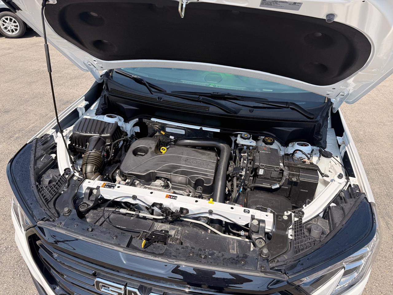 2024 GMC Terrain SLT Photo