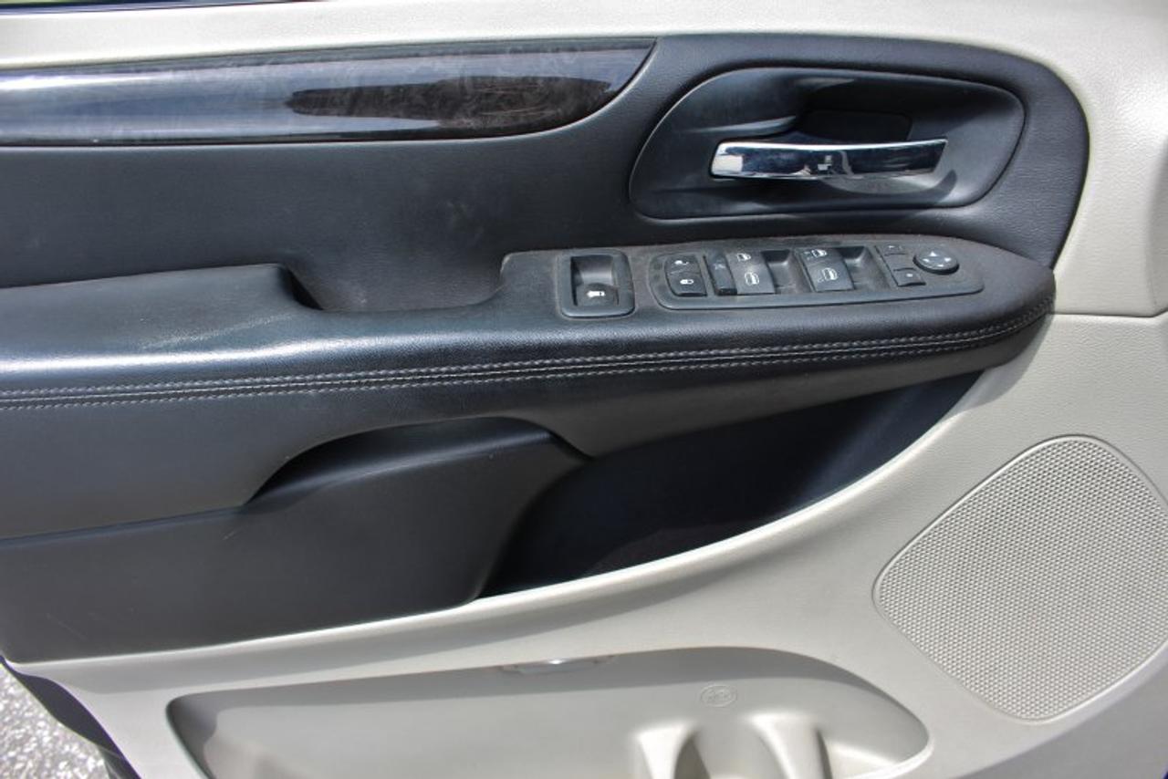 2013 Dodge Grand Caravan Savaria*Wheelchair Accessible*Bluetooth*Rear Cam*N Photo