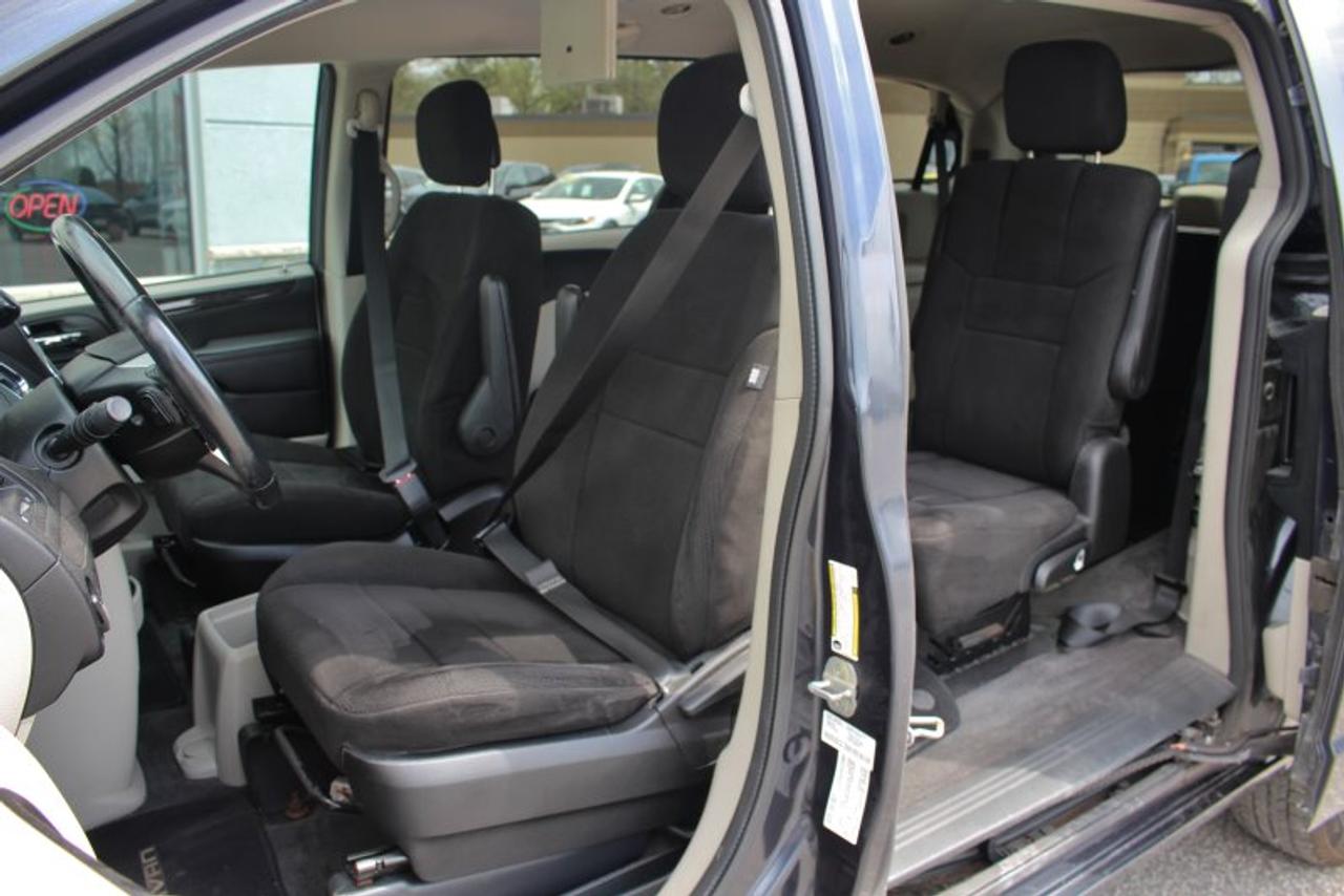 2013 Dodge Grand Caravan Savaria*Wheelchair Accessible*Bluetooth*Rear Cam*N Photo