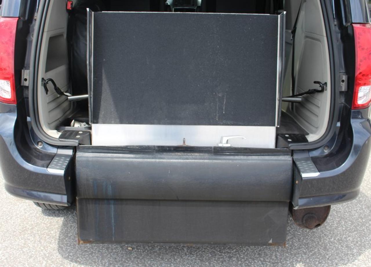 2013 Dodge Grand Caravan Savaria*Wheelchair Accessible*Bluetooth*Rear Cam*N Photo