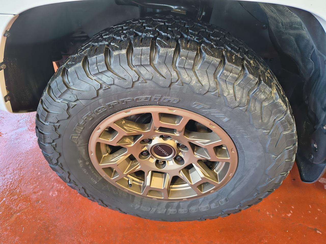 2023 Toyota 4Runner Runner 40th Photo0