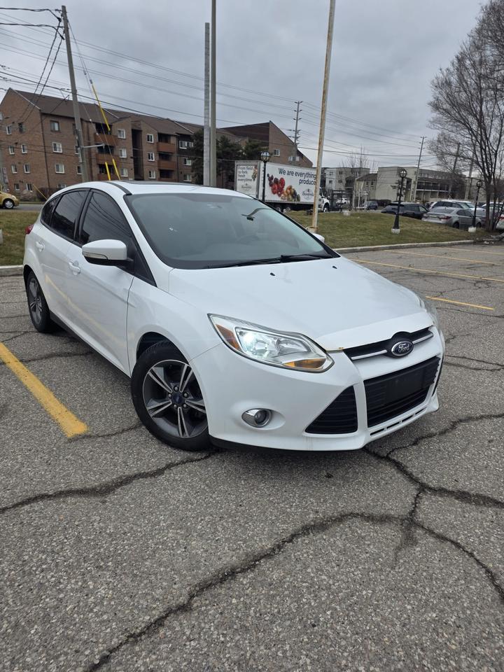 2014 Ford Focus 5DR HB SE Photo4