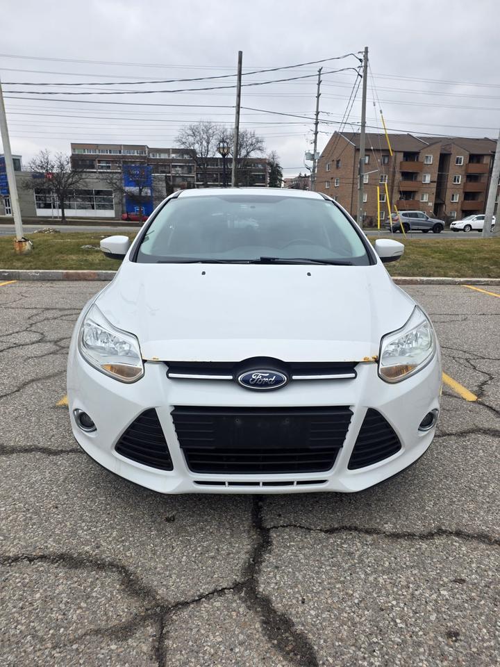 2014 Ford Focus 5DR HB SE Photo3