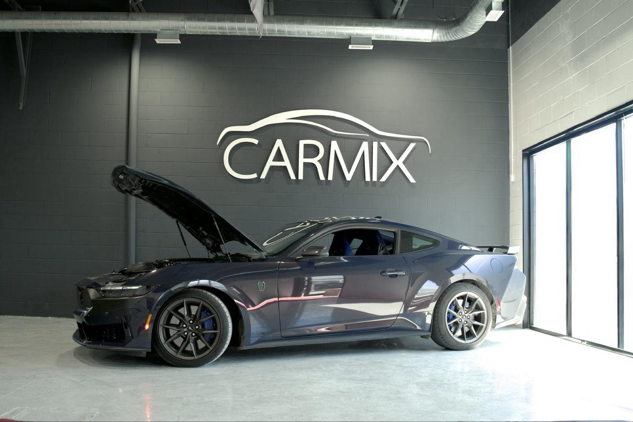 2024 Ford Mustang Dark Horse Photo