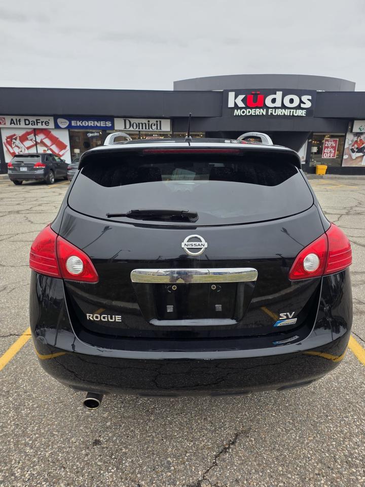 2012 Nissan Rogue FWD 4dr SV Photo