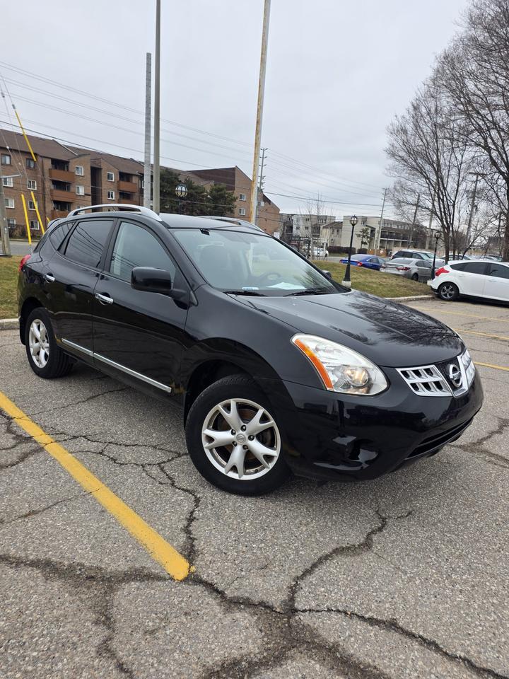 2012 Nissan Rogue FWD 4dr SV Photo