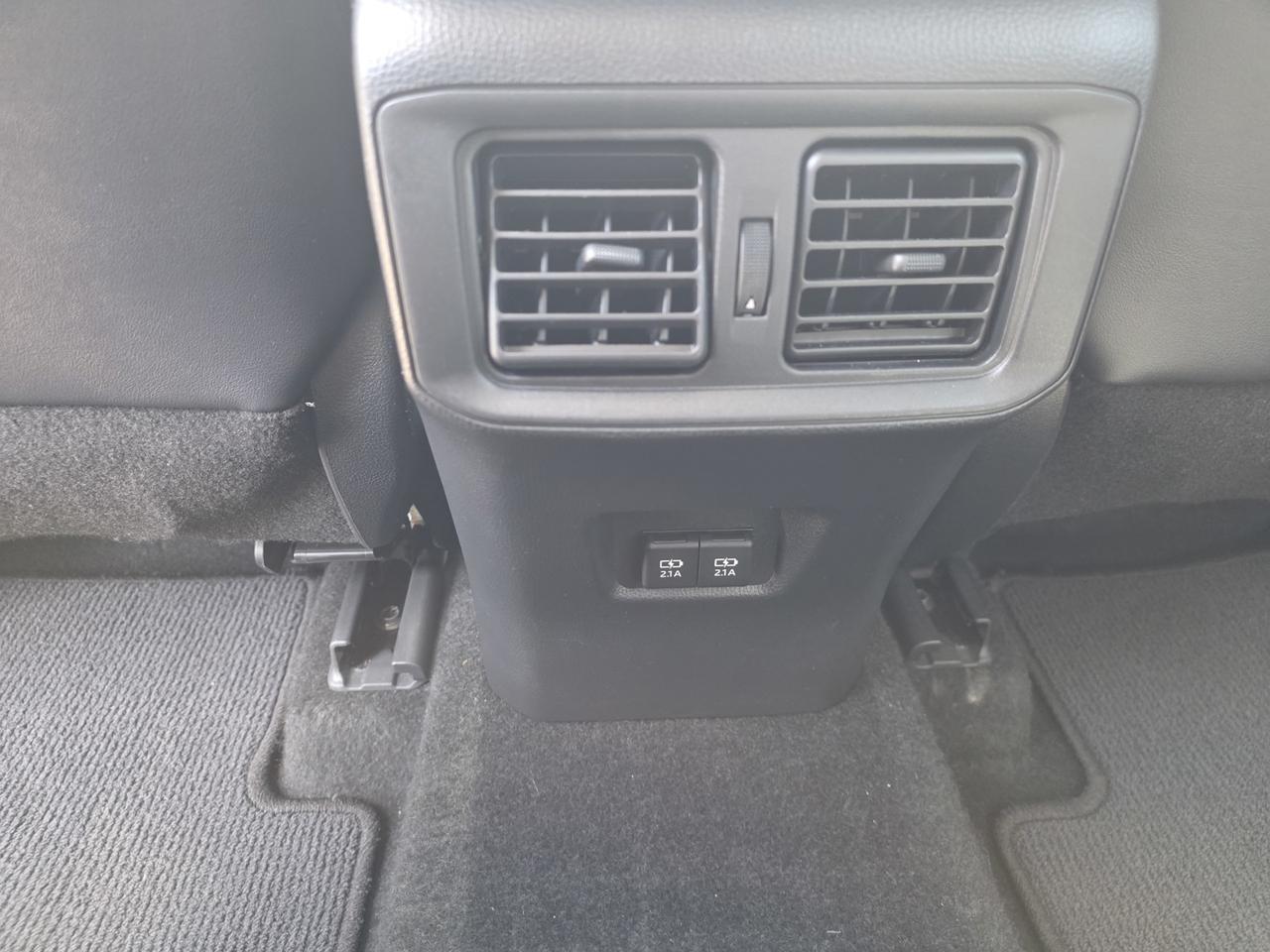 2021 Toyota RAV4 XLE AWD Photo