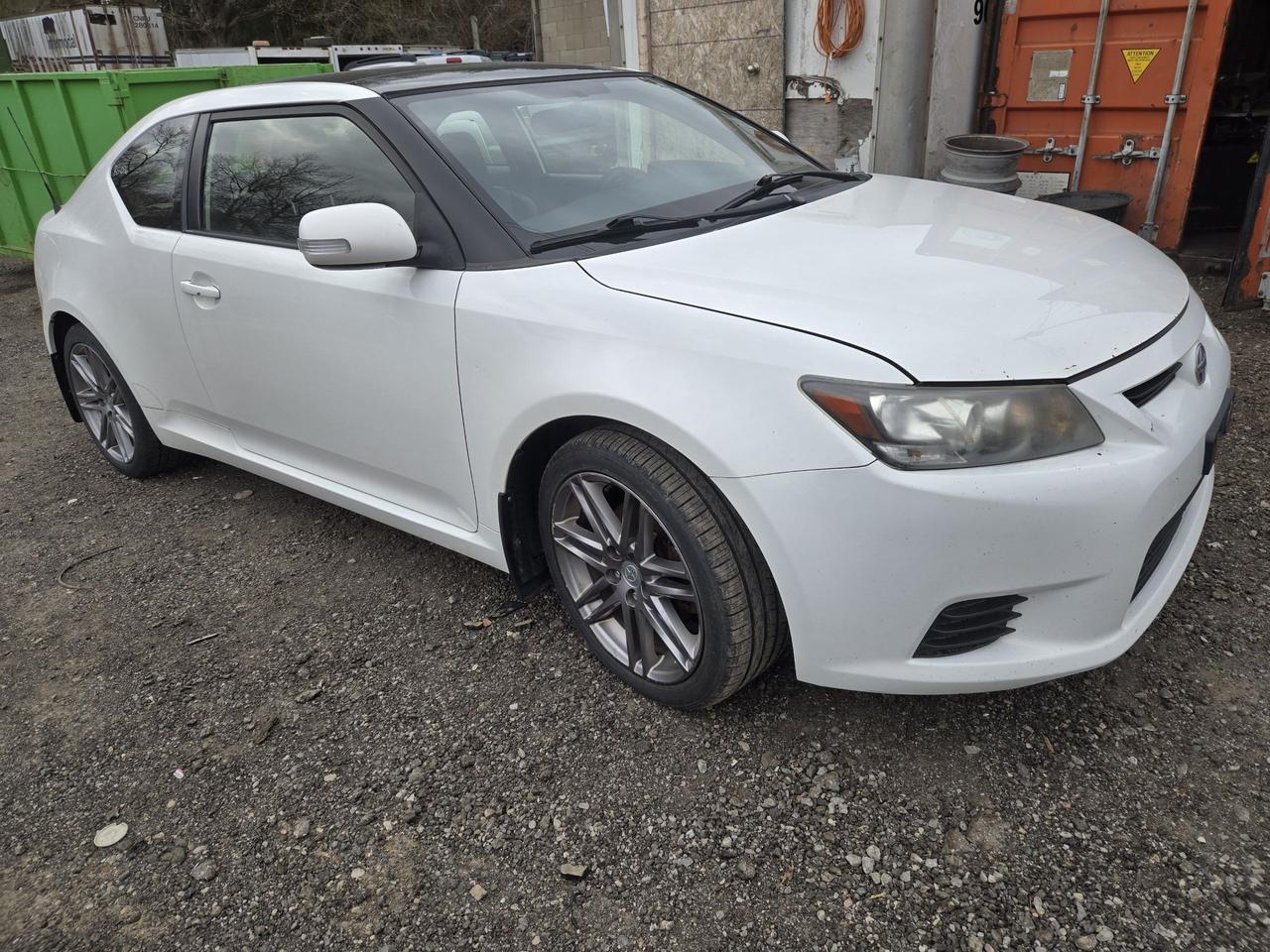 2013 Scion tC  Photo