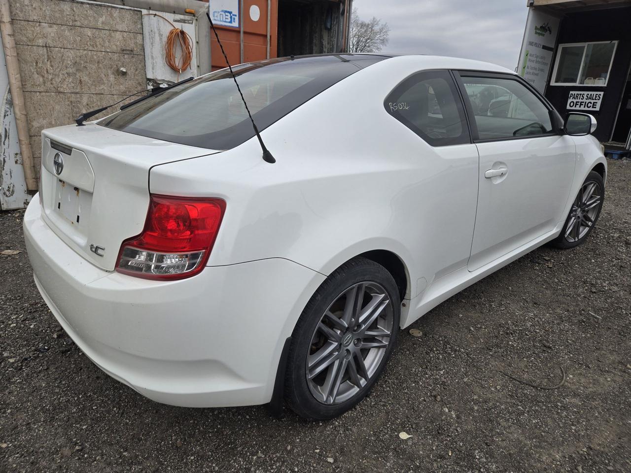 2013 Scion tC  Photo