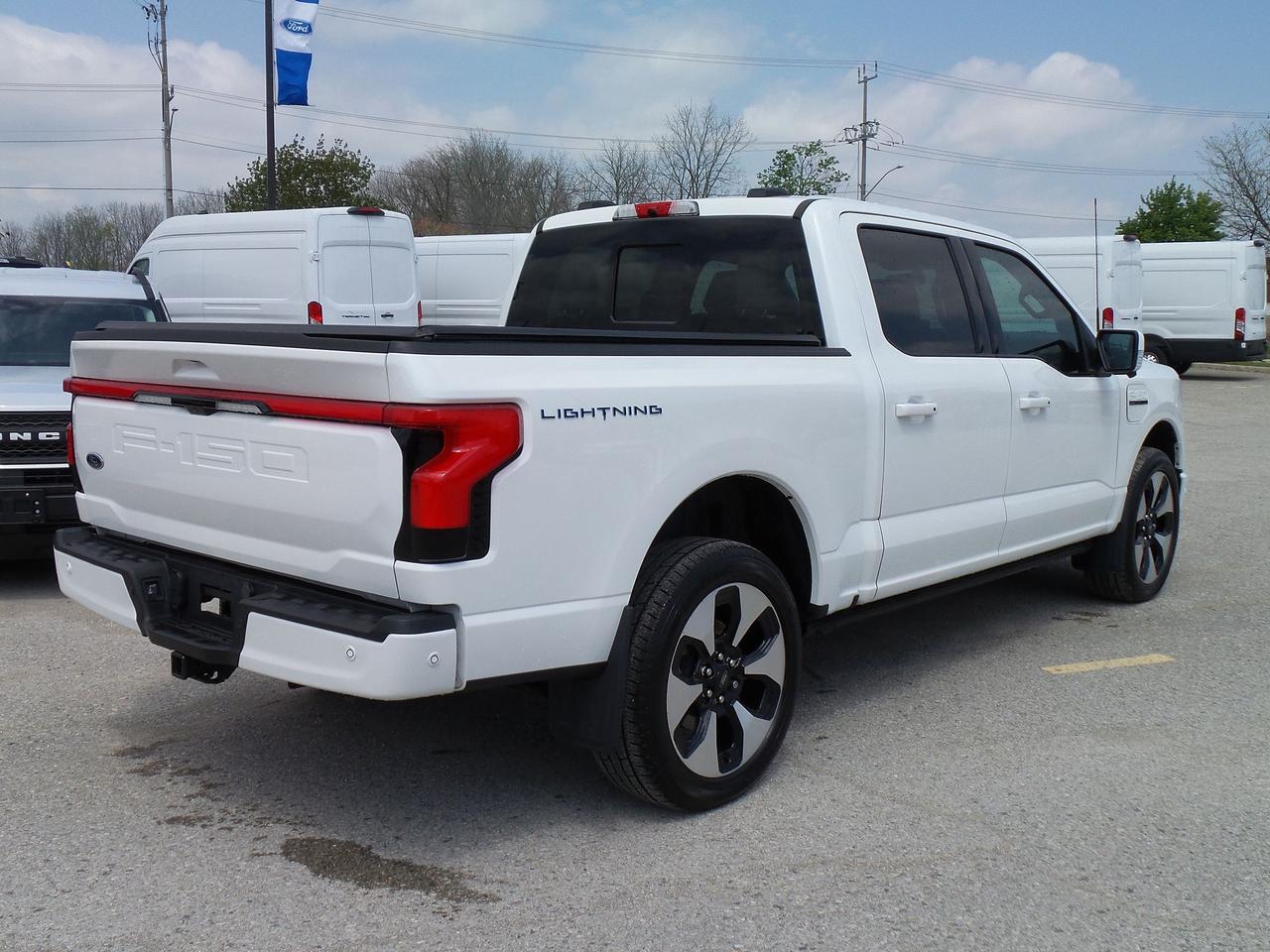 2023 Ford F-150 PLATINUM! EXTENDED RANGE BATTERY! TOW TECH PACK! Photo4