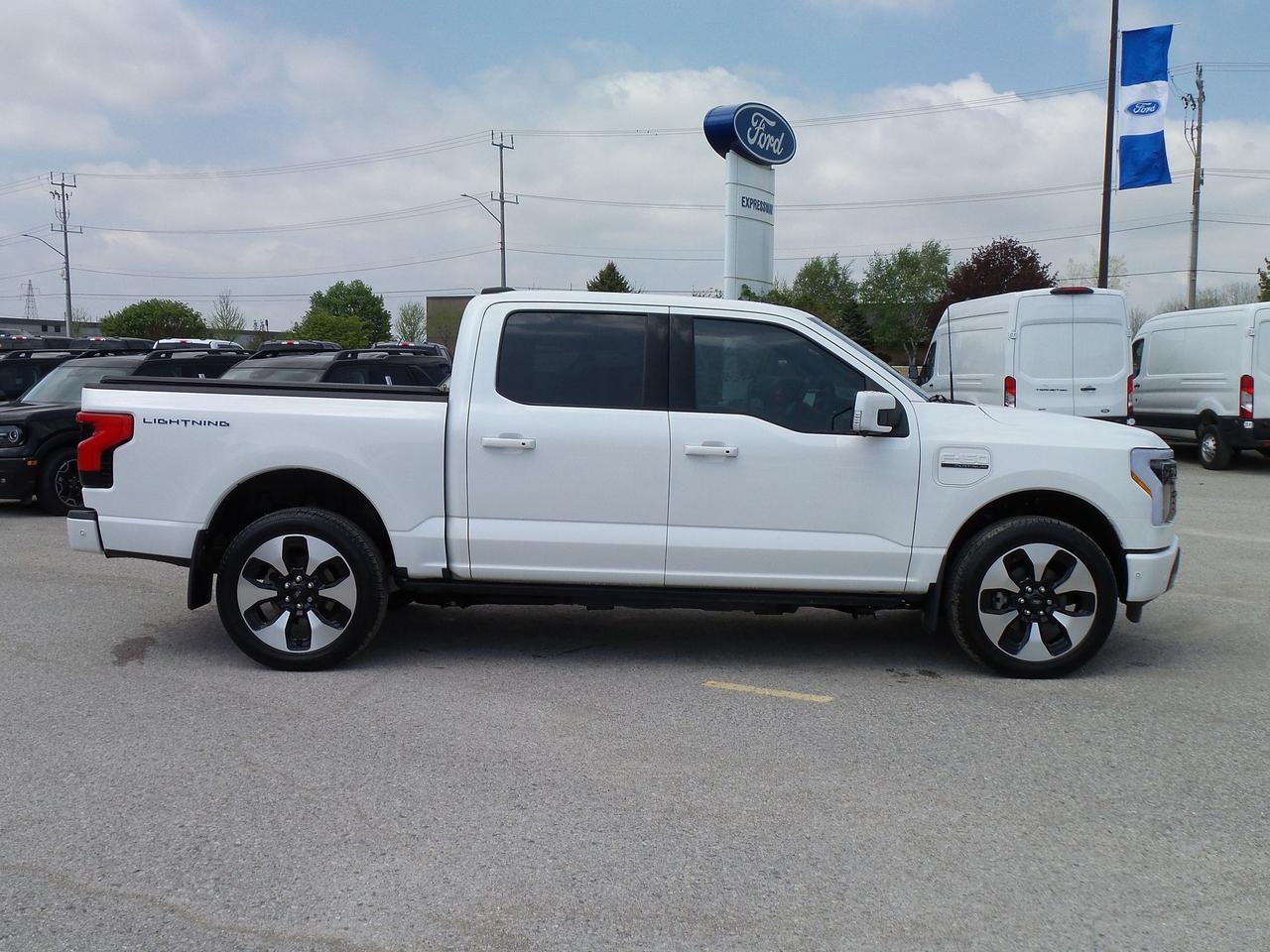 2023 Ford F-150 PLATINUM! EXTENDED RANGE BATTERY! TOW TECH PACK! Photo3
