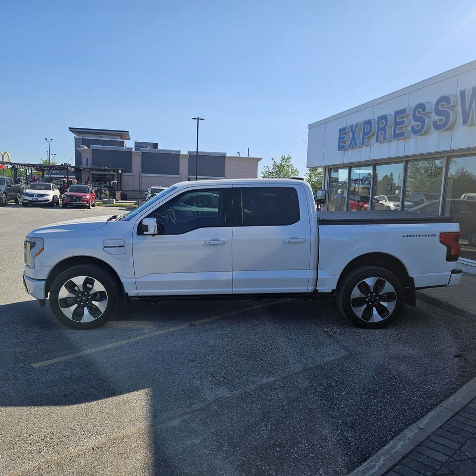 2023 Ford F-150 PLATINUM! EXTENDED RANGE BATTERY! TOW TECH PACK! Photo