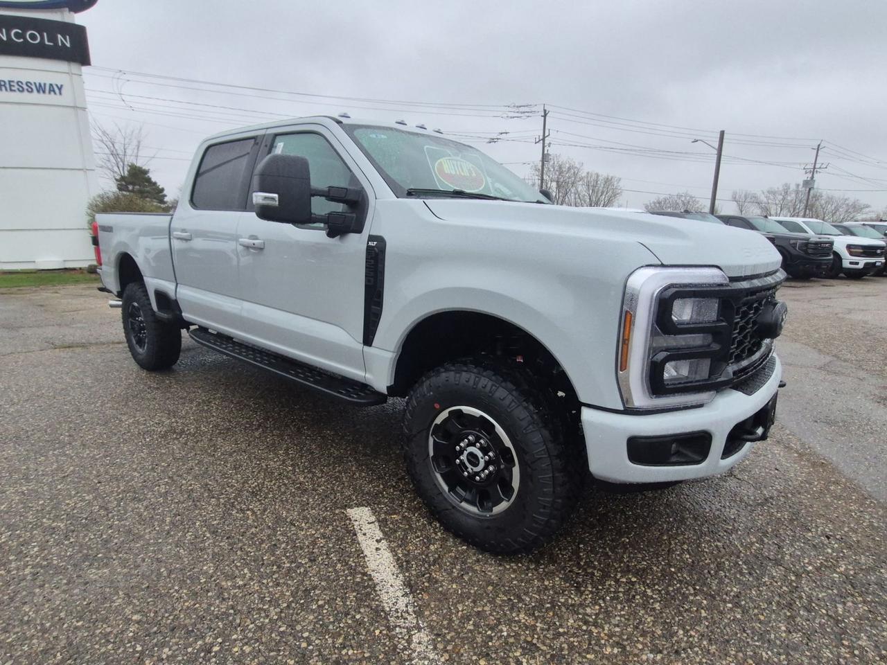 2026 Ford F-250 XLT, PREMIUM PKG, TREMOR OFF ROAD PKG, MOONROOF Photo