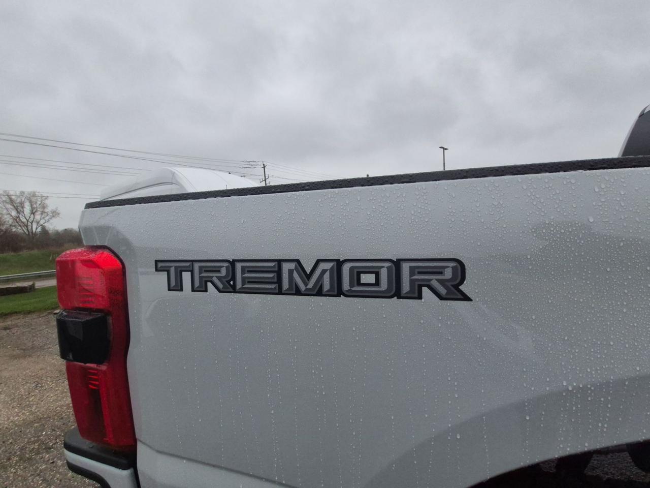 2026 Ford F-250 XLT, PREMIUM PKG, TREMOR OFF ROAD PKG, MOONROOF Photo