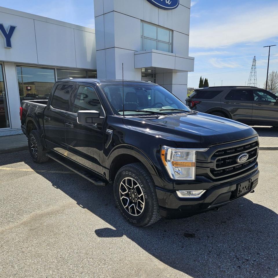 2021 Ford F-150 XLT, 5L, FX4 PACK, TAILGATE STEP, LOCAL TRADE Photo2