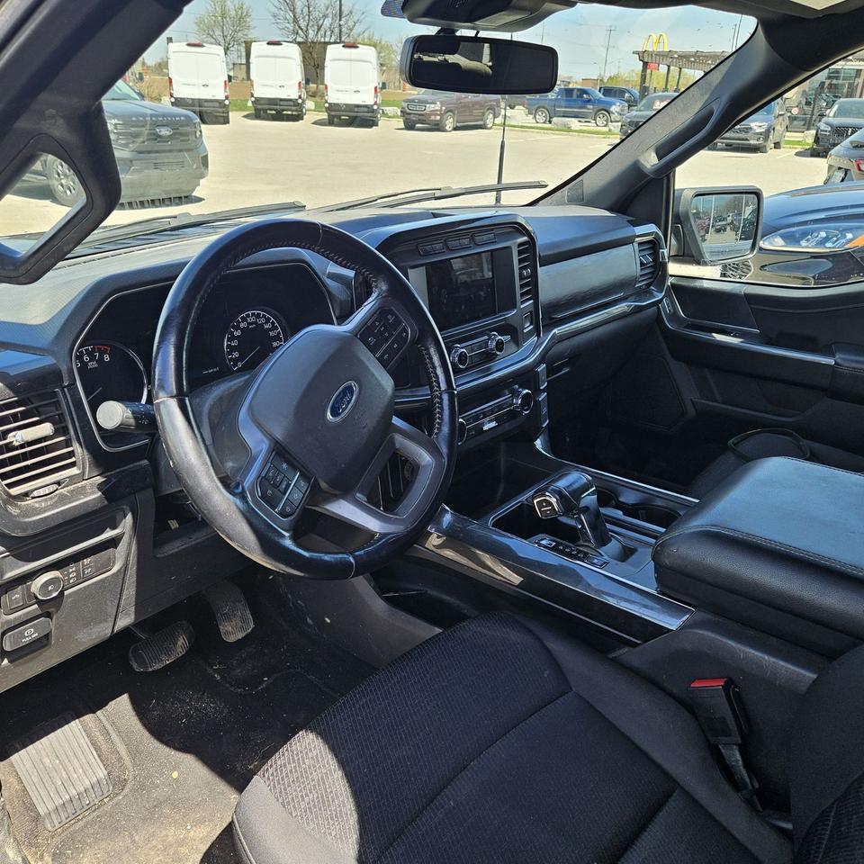 2021 Ford F-150 XLT, 5L, FX4 PACK, TAILGATE STEP, LOCAL TRADE Photo