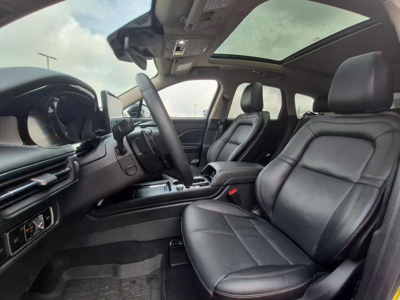 2026 Lincoln Corsair LEATHER, MOONROOF, TECH PACK! RESERVE! Photo