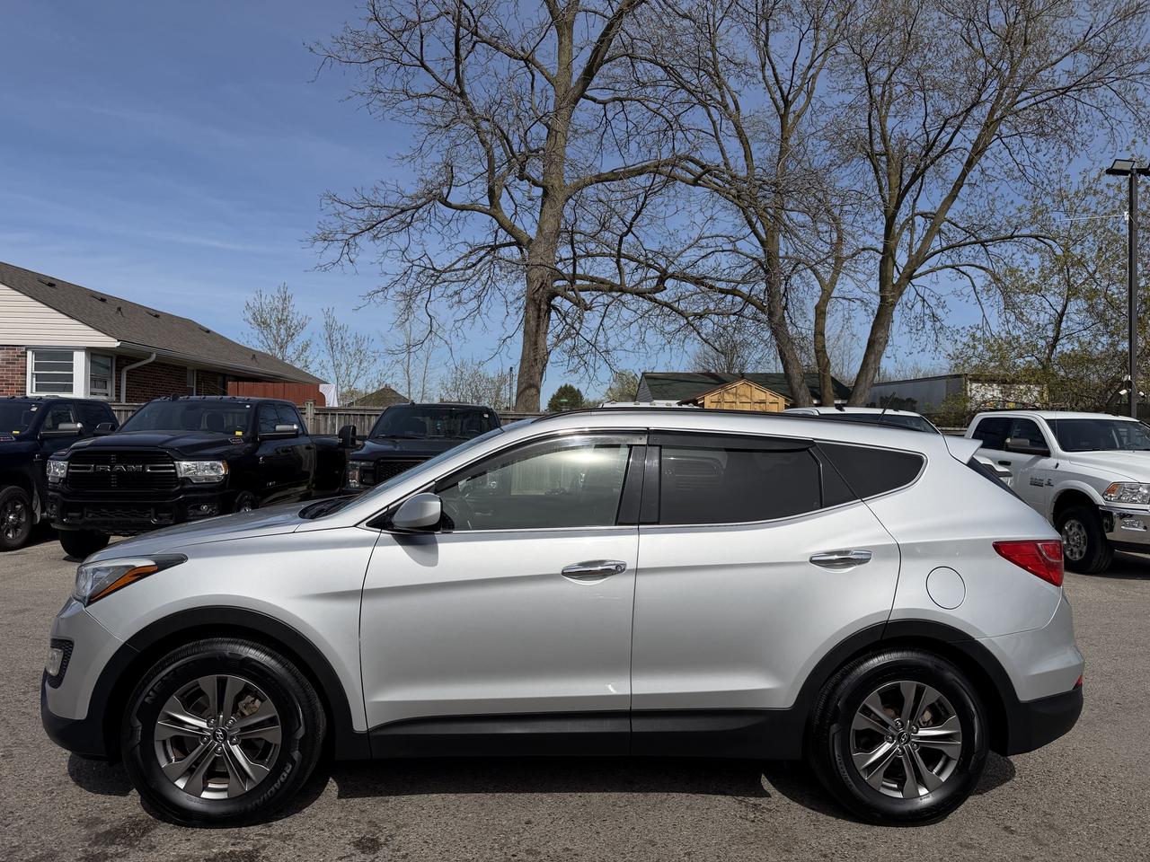 2014 Hyundai Santa Fe Sport Premium | Two Sets of Wheels Photo3