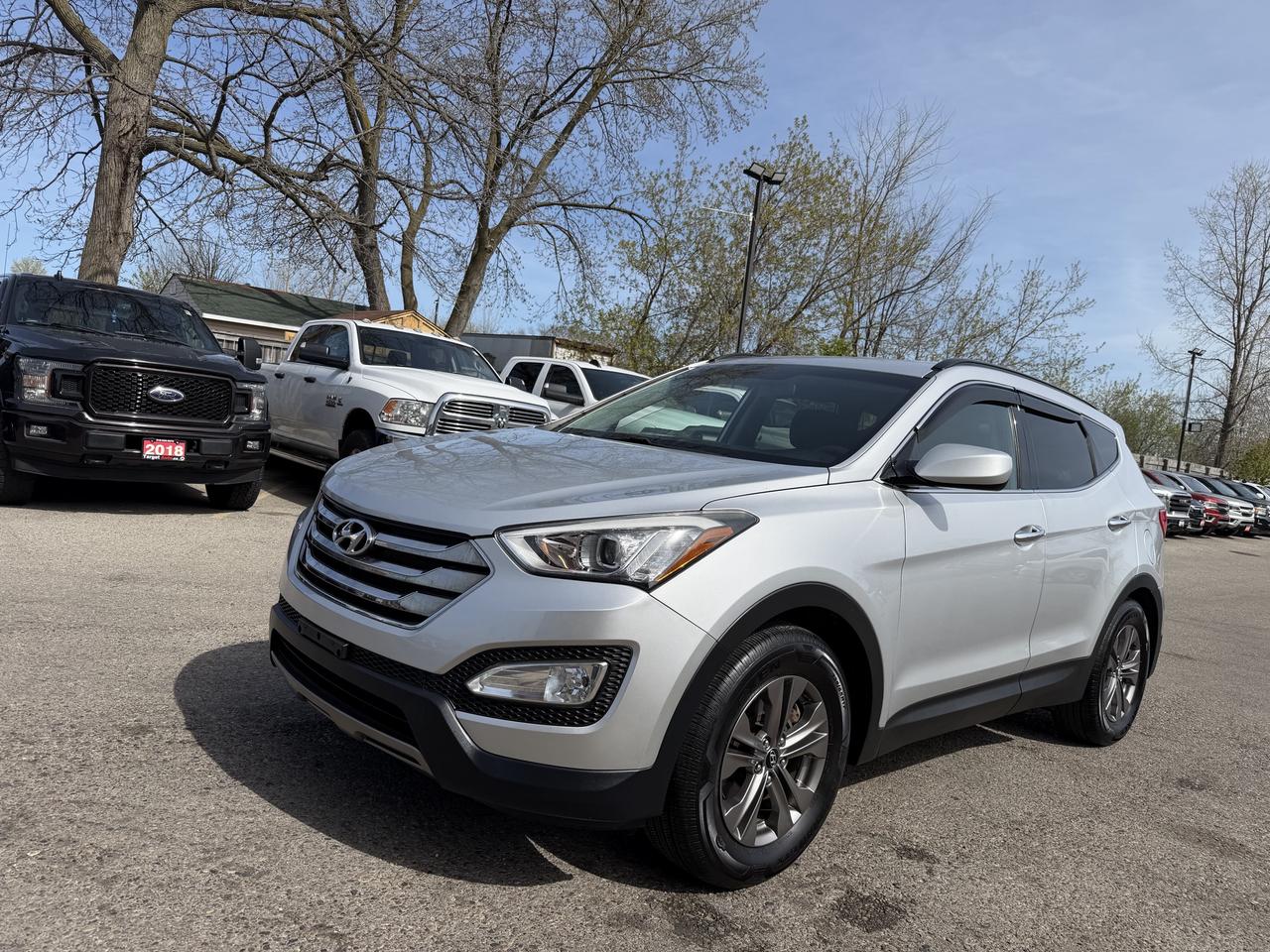 2014 Hyundai Santa Fe Sport Premium | Two Sets of Wheels Photo2