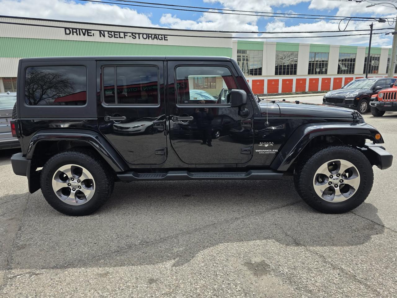 2016 Jeep Wrangler Unlimited Sahara Photo
