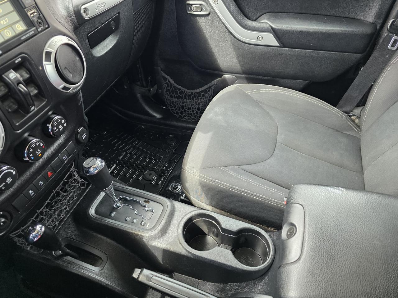 2016 Jeep Wrangler Unlimited Sahara Photo