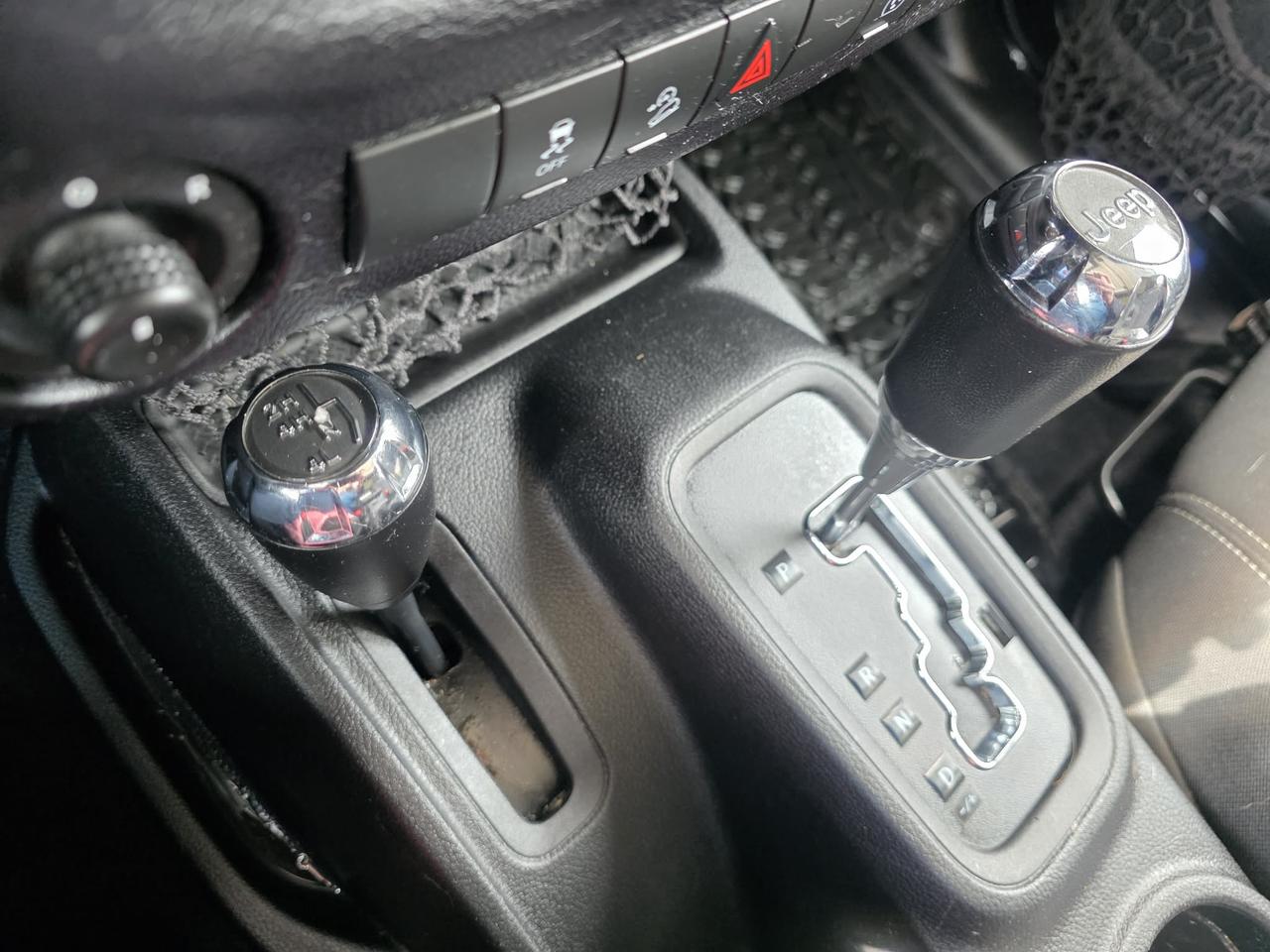 2016 Jeep Wrangler Unlimited Sahara Photo