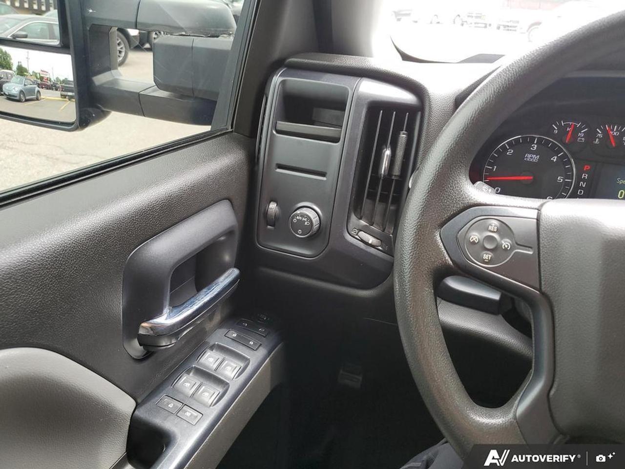 2018 Chevrolet Silverado 1500 4WD Double Cab 143.5" Photo